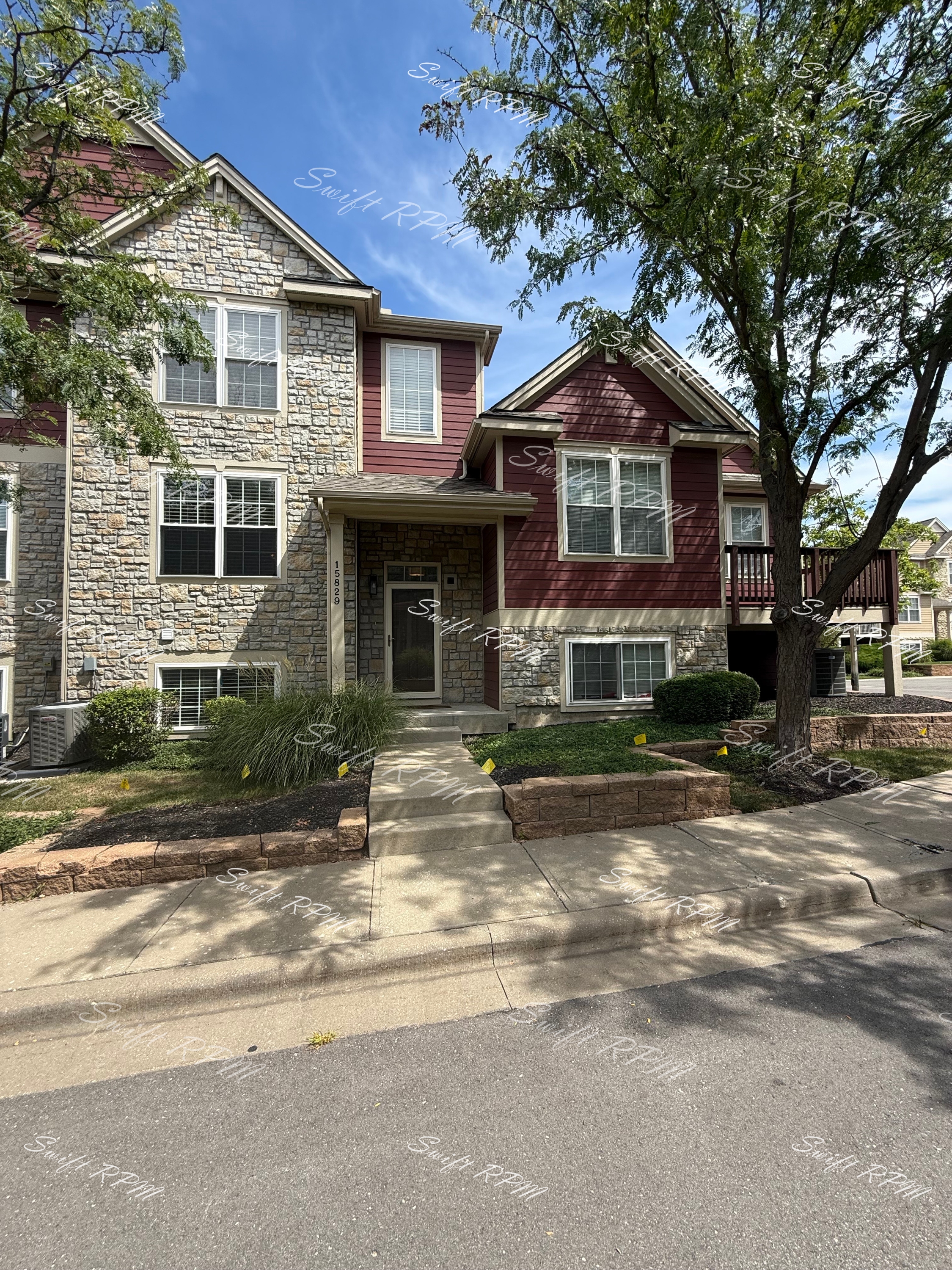 15829 Robinson Street - 1
